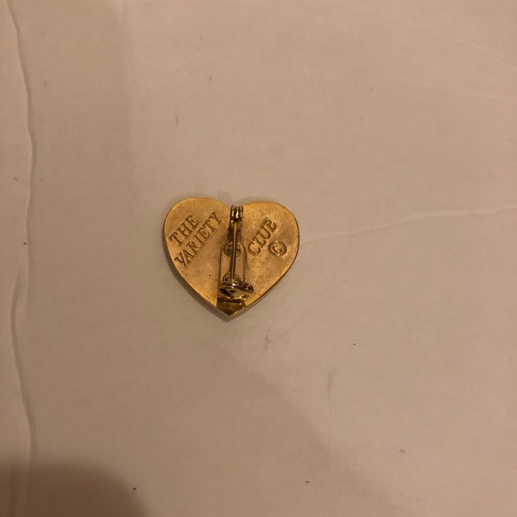 Variety club heart pin - Picture 6 of 6